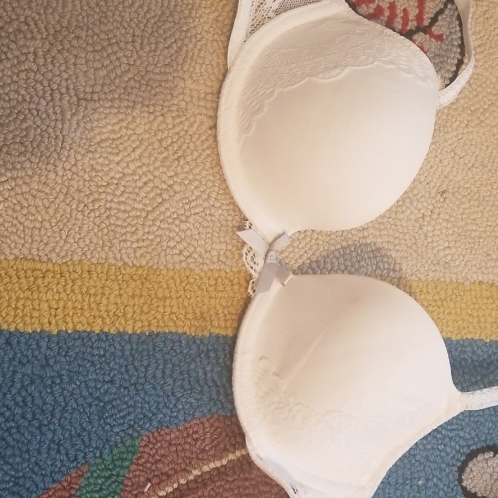 White Hollister bra